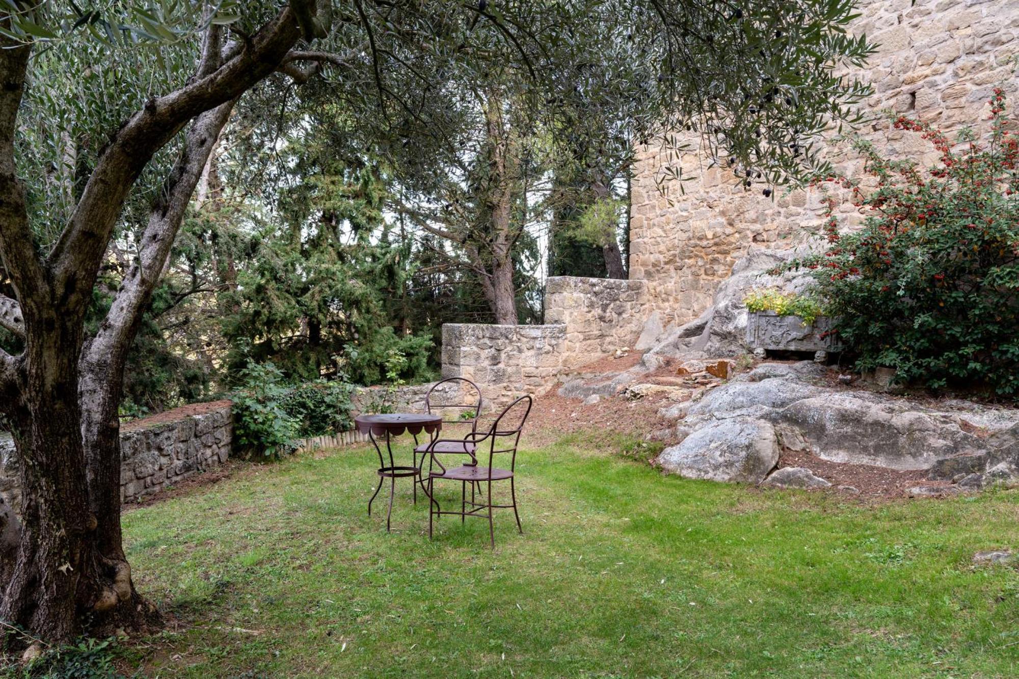 Parador De Sos Del Rey Catolico Exterior photo
